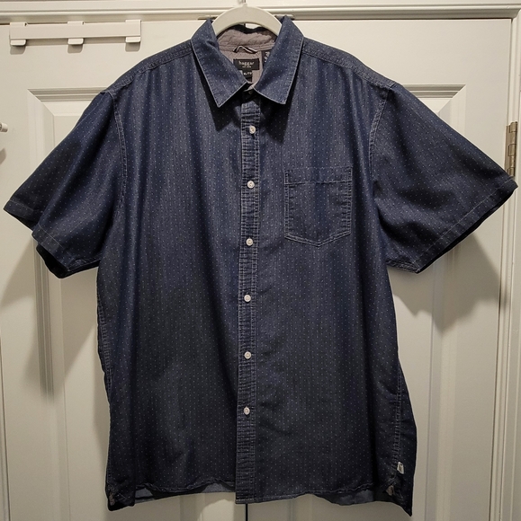 Haggar Chambray Blue Button-up Short Sleeve Shirt - Picture 1 of 4
